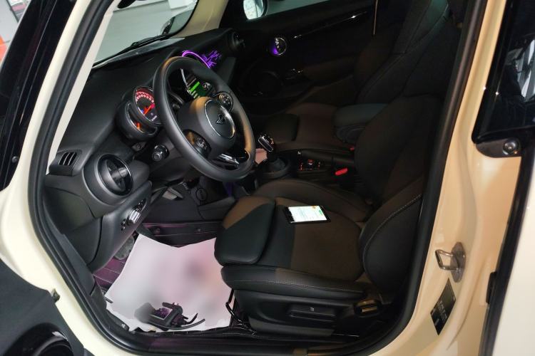 Used MINI 2019 1.5T COOPER Classic Edition Five-Door Version
