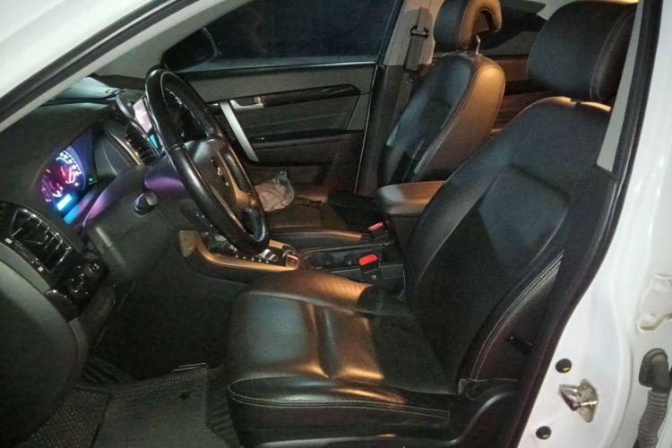 Used Chevrolet Captiva 2014 2.4L 4x4 Flagship Edition 7 Seats
