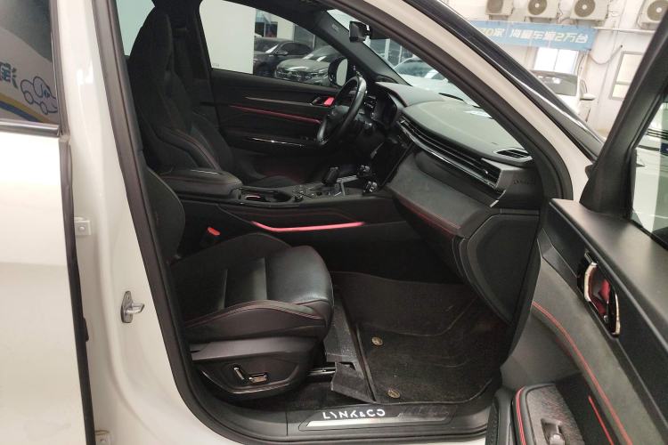 Used Lynk & Co 05 2022 2.0TD Four-Wheel Drive Dynamic Halo