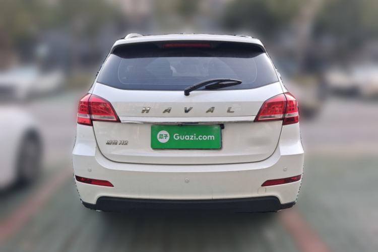 Used Haval H2 2018 Chuanxiang Edition Red Badge 1.5T Manual Two-Wheel Drive Fashionable Model Rear