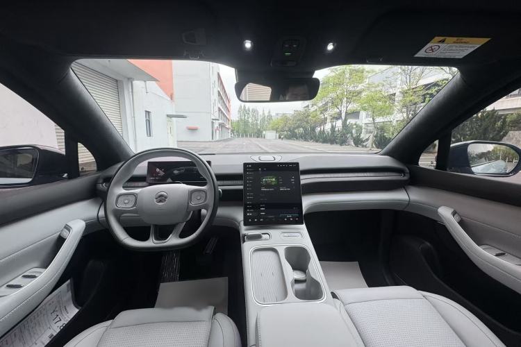 Used Nio ES6 2024 75 kWh Interior 7