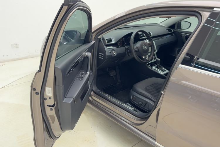 Used Volkswagen Magotan 2016 2.0 TSI Luxury Comfort Version