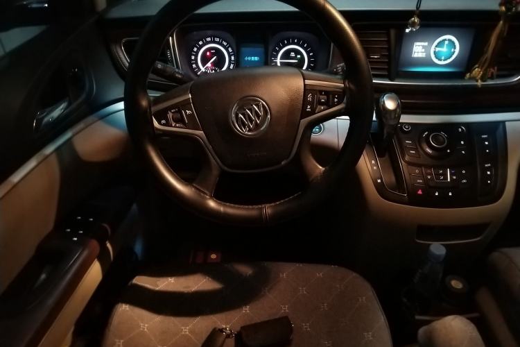 Used Buick GL8 2017 25S Luxury Version China V Standard Steering Wheel
