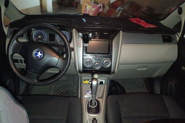 Used Venucia R50 2015 1.6L Automatic Fashion Edition