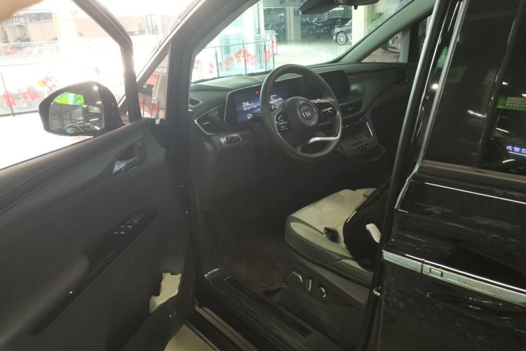 Used Buick GL8 New Energy 2025 Lu Shang Luxury Edition 7-Seater