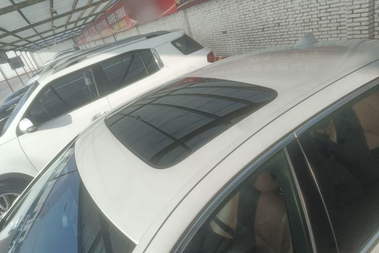 Used BMW 5 Series 2014 520Li Elegant Model
