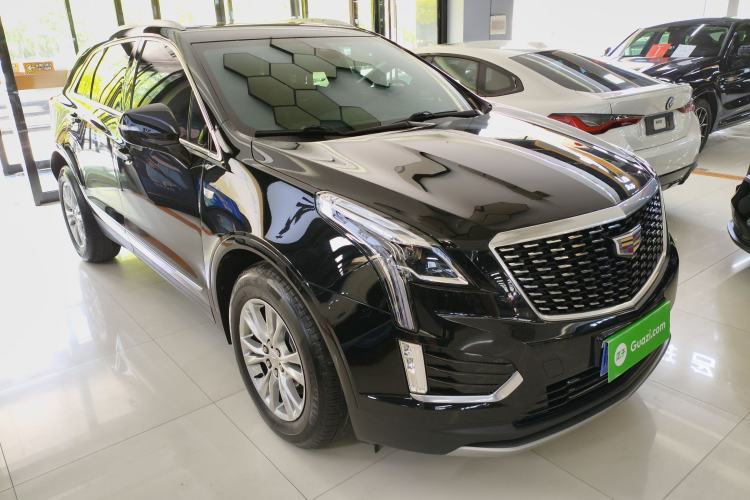 Used Cadillac XT5 2022 2.0T Two-Wheel Drive Luxury Version Front Right 45 Deg