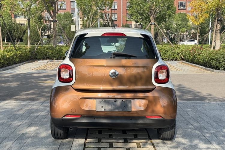 Used smart forfour 2016 1.0L 52 kW Dynamic Edition
