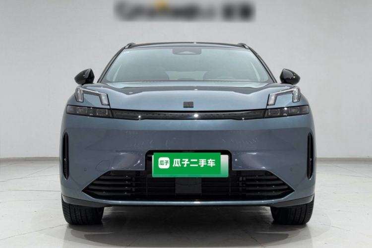 Used Lynk & Co 08 EM-P 2025 220 km All-Wheel-Drive Performance Halo