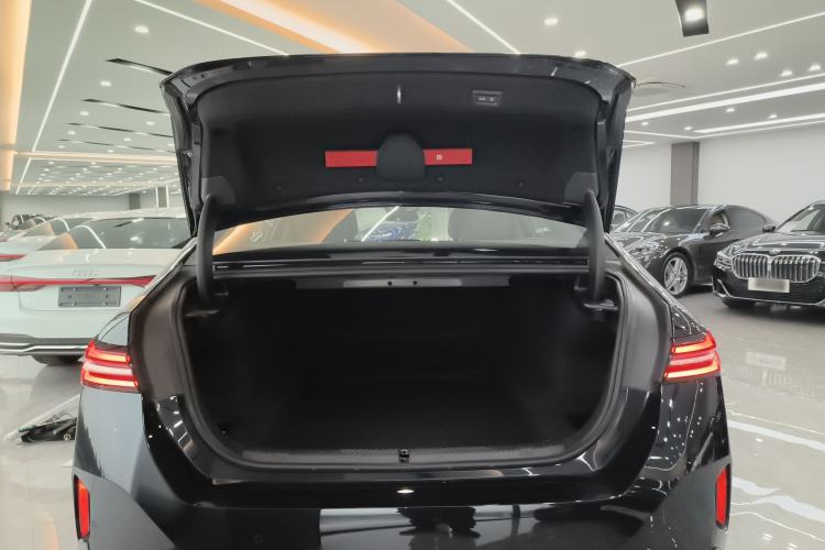 Used BMW 5 Series 2025 530Li Luxury Edition M Sport Package