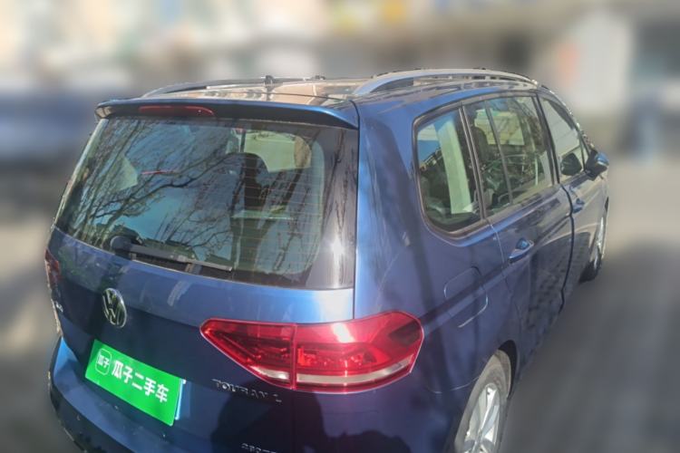 Used Volkswagen Touran 2016 Volkswagen Touran L 280TSI DSG Comfort Edition Rear Right 45 Deg