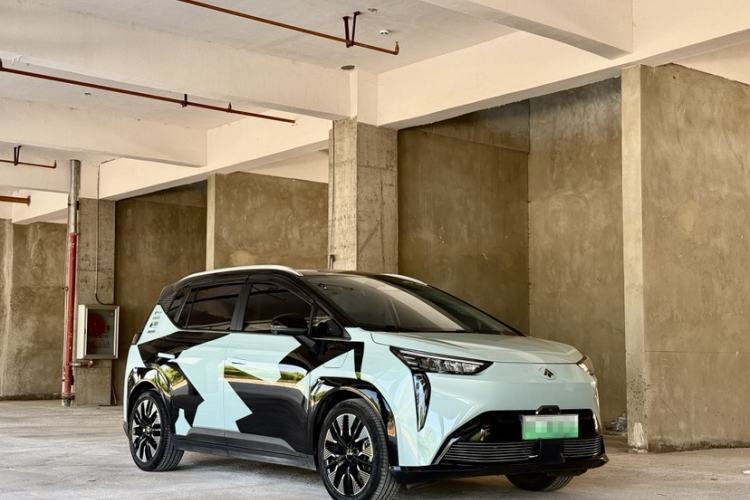 Used AION Y 2022 70 Tech Edition Lithium Iron Phosphate Exterior 5