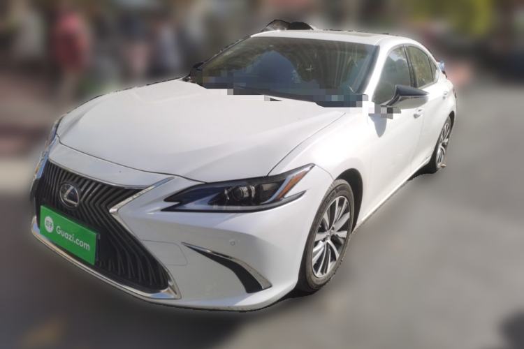 Used Lexus ES 2018 300h Premier Edition China VI Standard