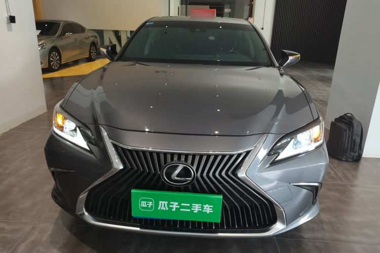 Used Lexus ES 2020 200 Excellence Edition

