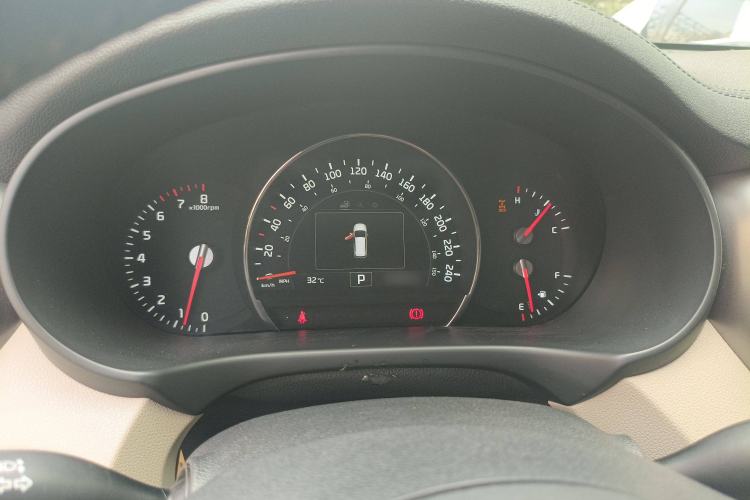 Used Kia Sorento 2015 Sorento L 2.4L Gasoline 4WD Elite Edition 5 Seats China IV Standard