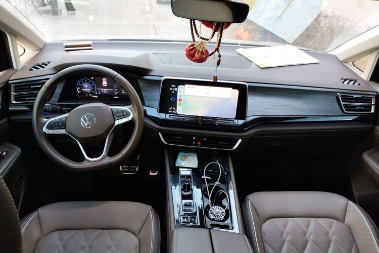 Used Volkswagen Viloran 2023 Revised 380TSI Prestige Edition
