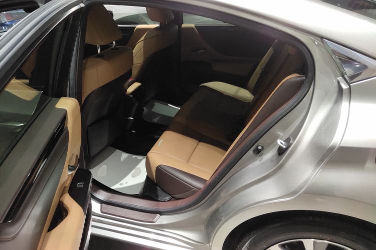 Used Lexus ES 2020 200 Excellence Edition