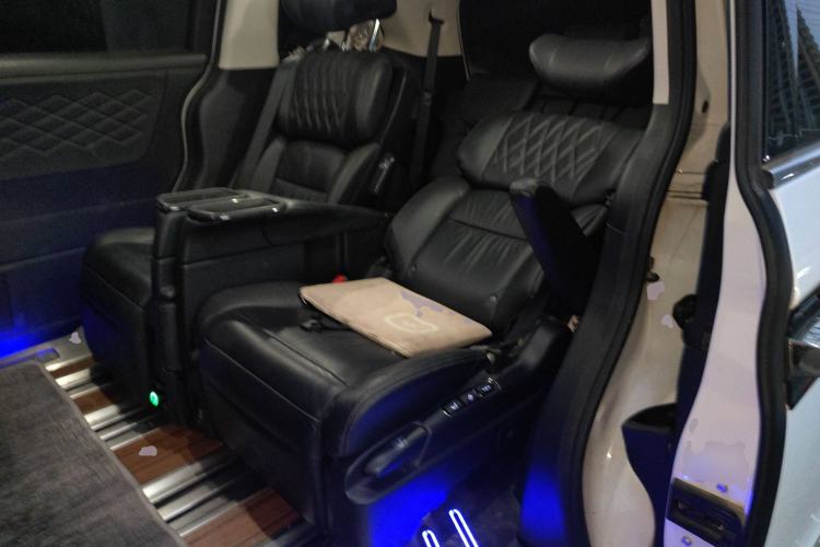 Used Honda Elysion 2019 2.0L Hybrid Luxury Edition
