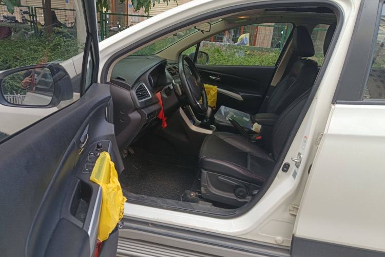 Used Suzuki S-Cross 2014 1.6L CVT Two-Wheel Drive Elite Version Driver Seat