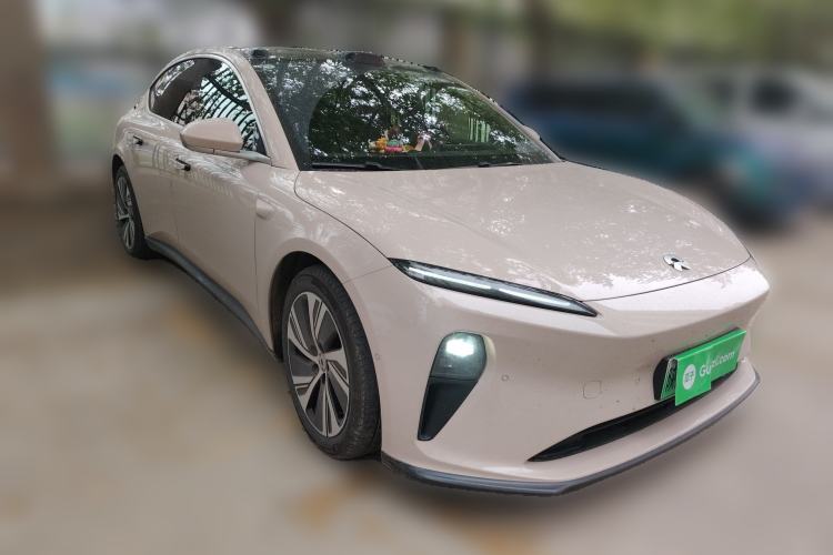 Used Nio ET5 2022 75 kWh Front Right 45 Deg