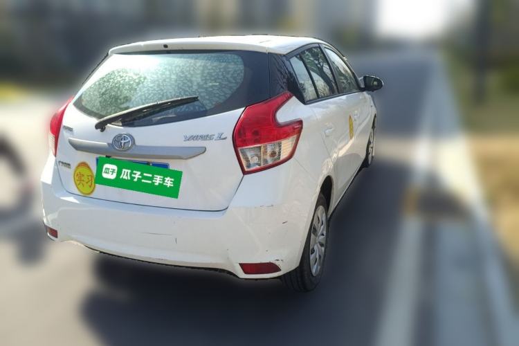 Used Toyota YARiS L Zhi Xuan 2015 1.5E Automatic Charm Edition
