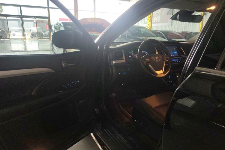 Used Toyota Highlander 2021 2.0T Four-Wheel Drive Luxury Edition 7 Seats Driver Seat