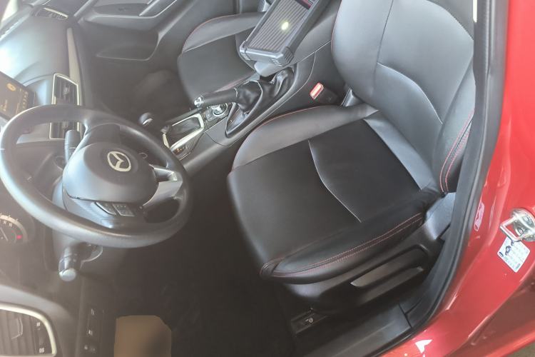 Used Mazda Mazda 3 Axela 2016 Sedan 1.5L Automatic Luxury Model