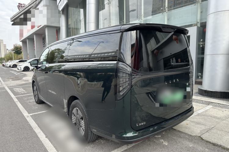 Used Geely Galaxy LEVC L380 2024 140-Degree 6-Seater All-Wheel-Drive Ultra