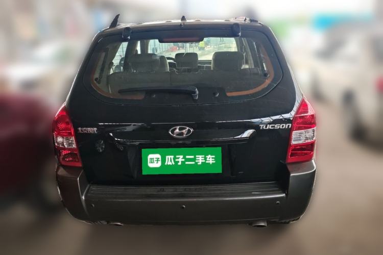 Used Hyundai Tucson 2009 2.0L Automatic Two-Wheel Drive with Sunroof Rear