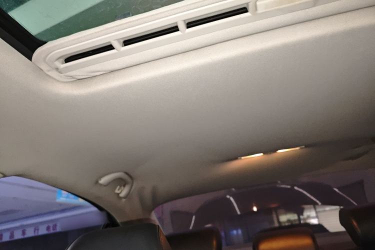 Used Volkswagen Sagitar 2014 Revised Version 1.4TSI Automatic Luxury Edition
