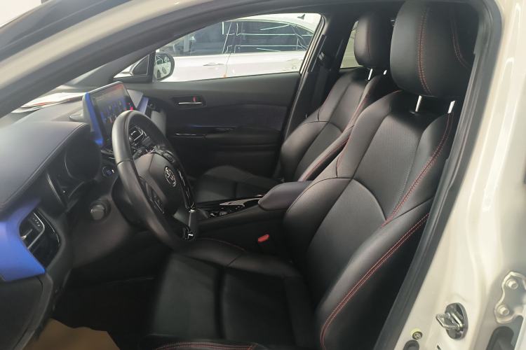 Used Toyota C-HR 2018 2.0L Luxury Sunroof Version China VI Standard Left Front Seat