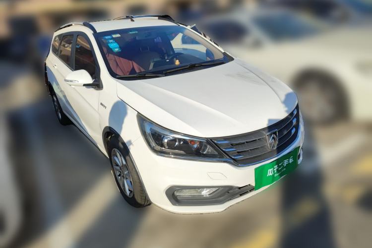 Used Baojun 310W 2017 1.5L Manual Fashion Model China V Front Right 45 Deg