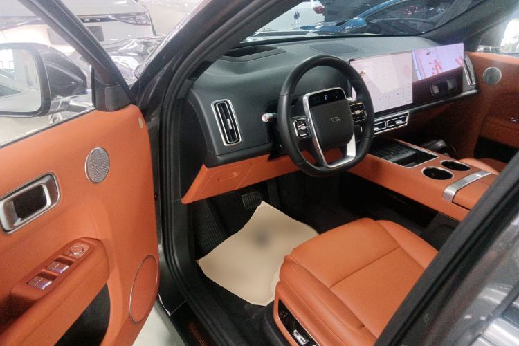 Used Li Auto L8 2023 Pro Model
