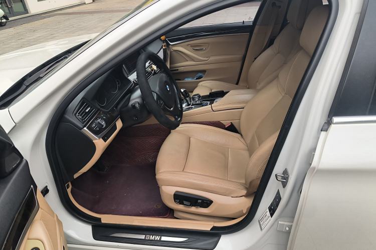 Used BMW 5 Series 2015 535Li Leading Model