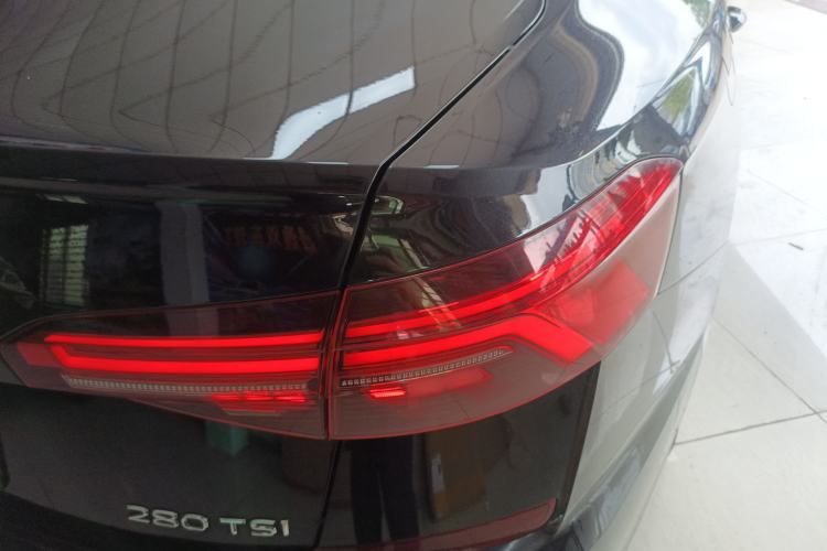 Used Volkswagen Passat 2019 280TSI Business Edition China VI Right Rear Taillight