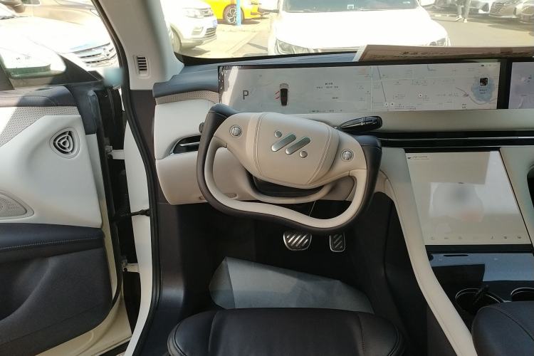 Used IM LS7 2023 90 kWh Elite Rear-Drive Version