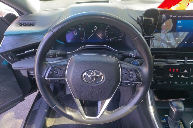 Used Toyota Avalon 2022 Dual-Engine 2.5L XLE Premium Edition Steering Wheel