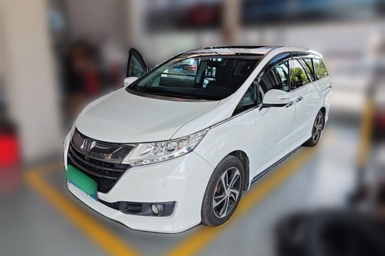 Used Honda Odyssey 2015 Revised Version 2.4L Supreme Edition