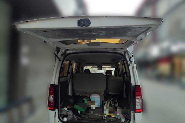 Used Wuling Rongguang V 2016 1.5L Practical Version Non-Power-Assisted
