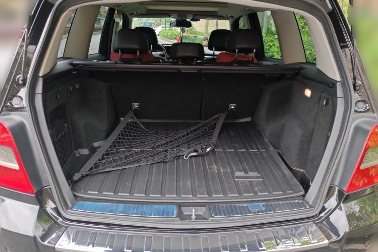 Used Mercedes-Benz GLK-Class 2011 GLK 300 4MATIC Fashion Model Trunk