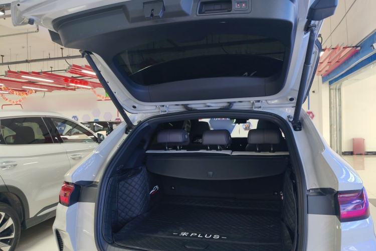 Used BYD Song PLUS New Energy 2024 Honor Edition EV 520km Flagship Model
