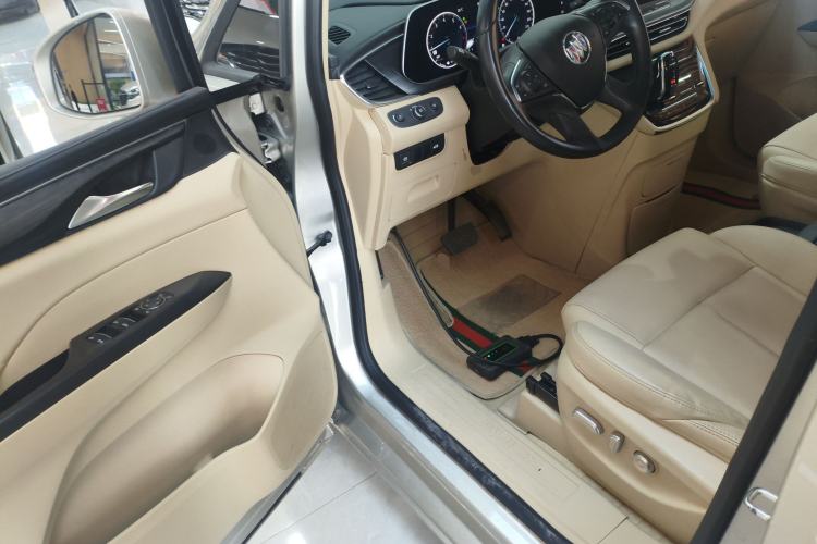 Used Buick GL8 2022 ES Landtrek 653T Luxury Edition