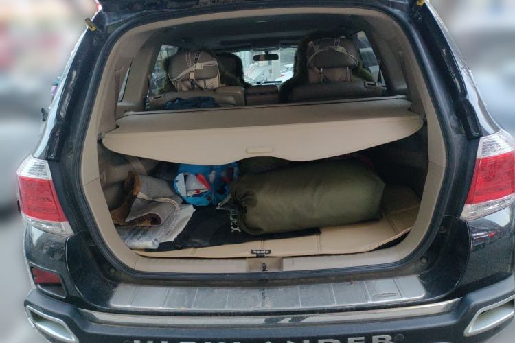 Used Toyota Highlander 2013 2.7L Two-Wheel Drive 7-Seater Zijin Edition Trunk