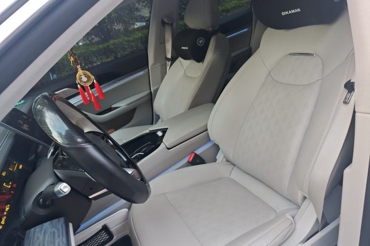 Used NETA S 2022 Pure Electric 715 km Range Rear-Wheel Drive Mid-Range Version Left Front Seat