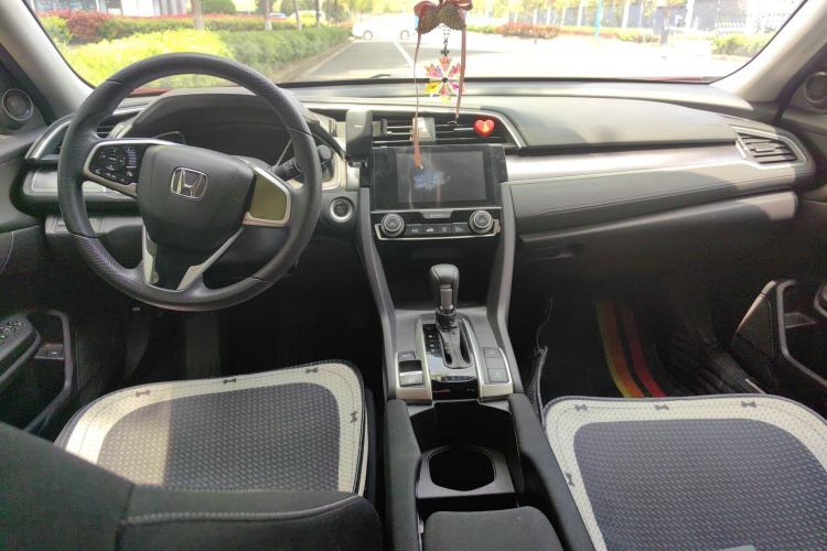 Used Honda Civic 2016 220TURBO CVT Luxury Edition Center Console