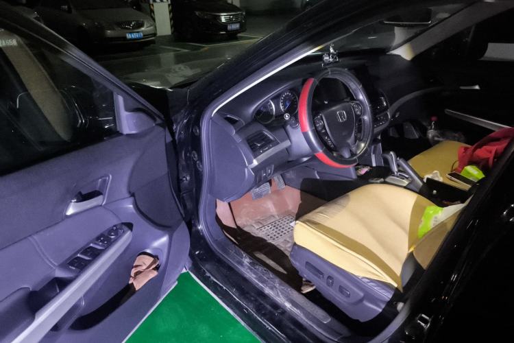 Used Honda Crosstour 2014 2.4L Luxury Edition
