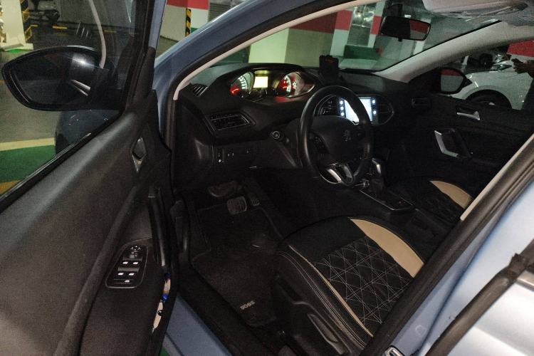 Used Peugeot 308S 2015 1.2T Automatic Jingchi Edition Driver Seat