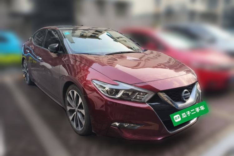 Used Nissan Maxima 2016 2.5L XV Ultimate Edition Front Right 45 Deg