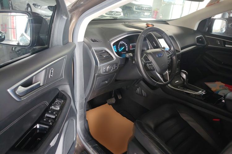 Used Ford Edge 2016 EcoBoost 245 Four-Wheel Drive Titanium Edition 7-Seater
