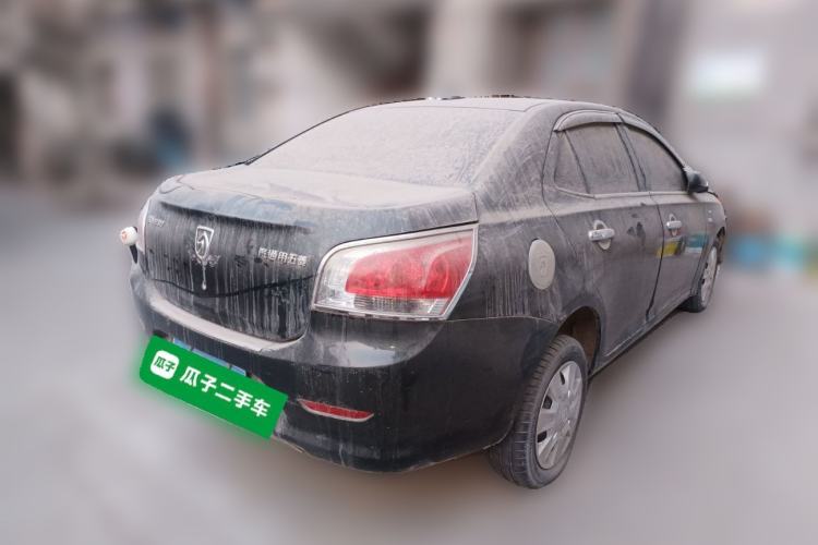 Used Baojun 630 2013 1.5L manual standard version
